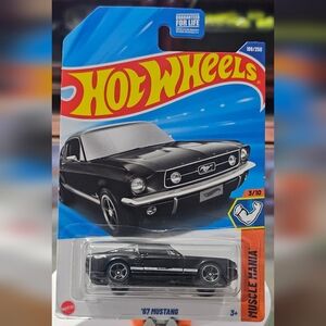 Hot Wheels '67 Mustang